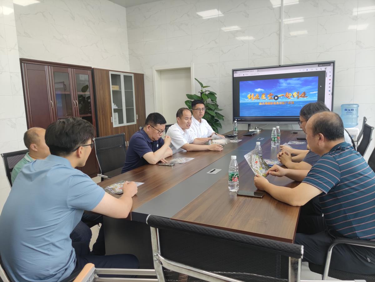 1688697555354083730.jpg 省內(nèi)高校赴園區(qū)考察交流.jpg